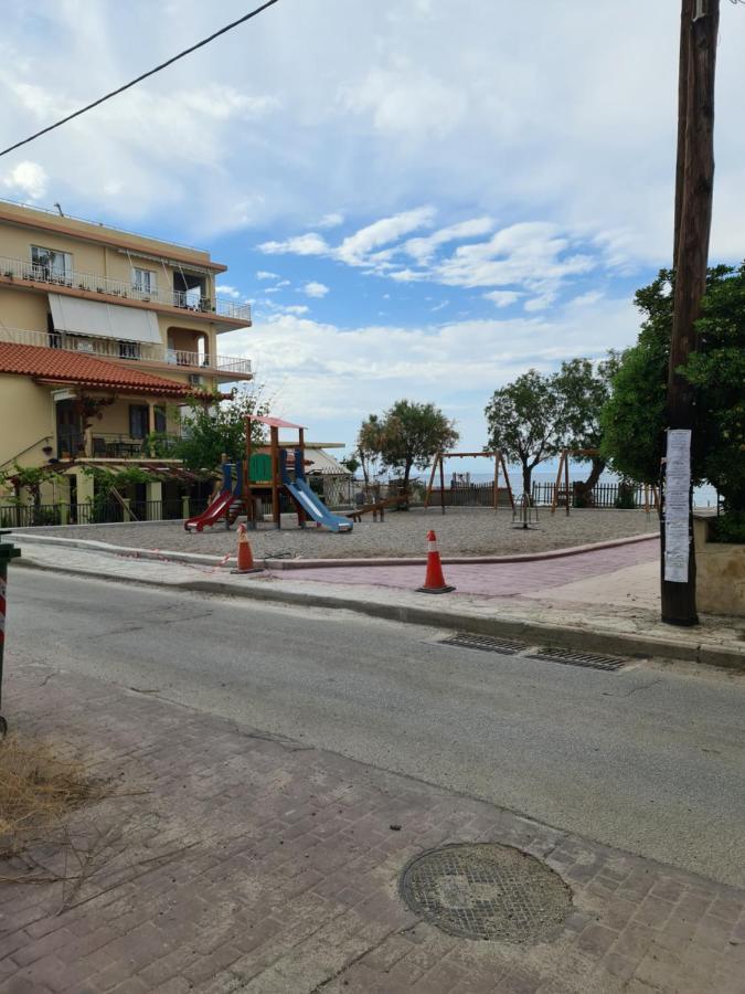 Seaside Apartment In Xilokastro - Thalassa Blue By Booking Kottas ซิโลกาสโตร ภายนอก รูปภาพ