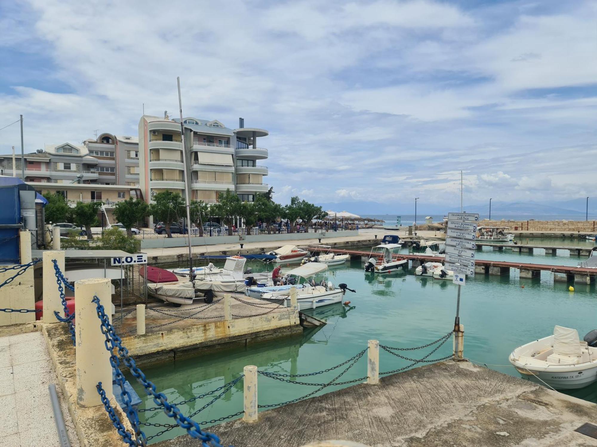 Seaside Apartment In Xilokastro - Thalassa Blue By Booking Kottas ซิโลกาสโตร ภายนอก รูปภาพ
